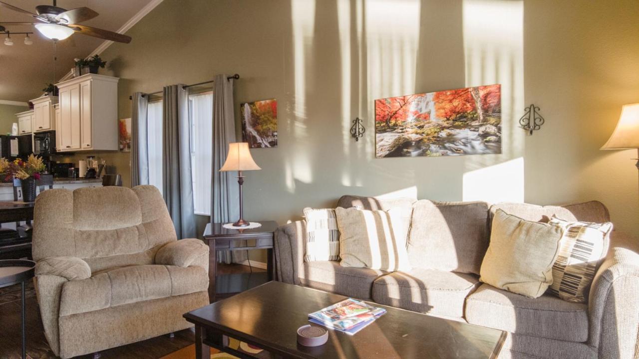 2Br Walk-In - Central Location - Free Tickets Included - Fc41-17 Branson Exterior foto